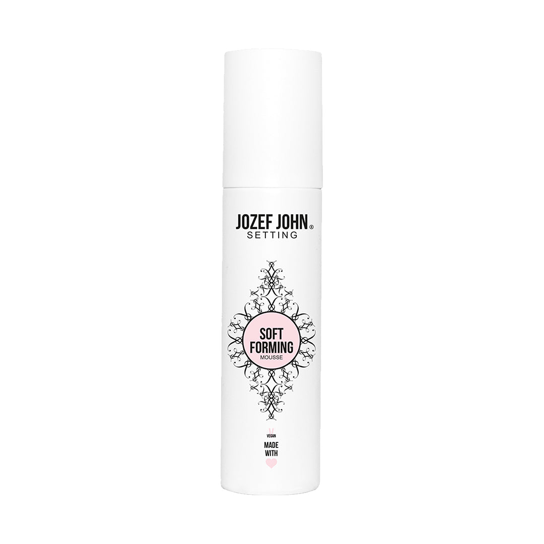 SOFT Forming Mousse -Volumenschaum für flexiblen Halt. Speziell für kräftiges Haar. Ins frottierte Haar geben.